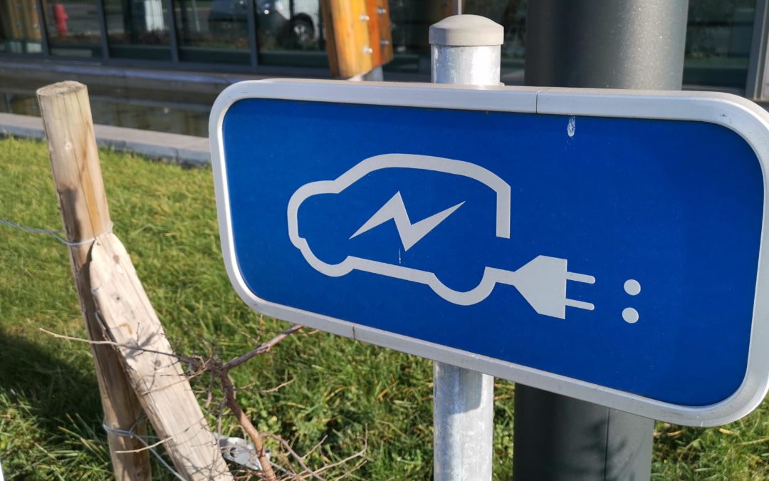 Des stations de charge partagées pour les voitures électriques à Andenne ?